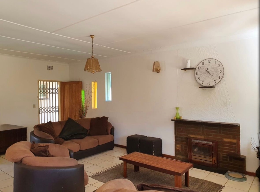4 Bedroom Property for Sale in Flamwood North West